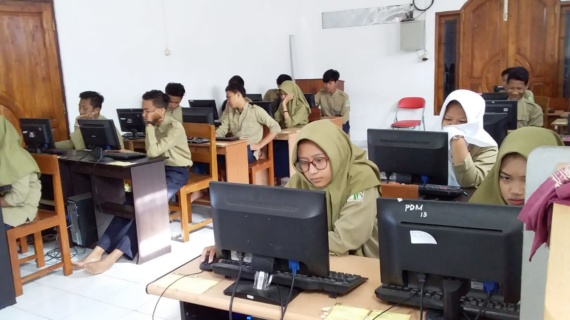 KEGIATAN GLADI UNBK KELAS IX TAHUN 2019/2020 MTS MUHAMMADIYAH GEDONGTENGEN
